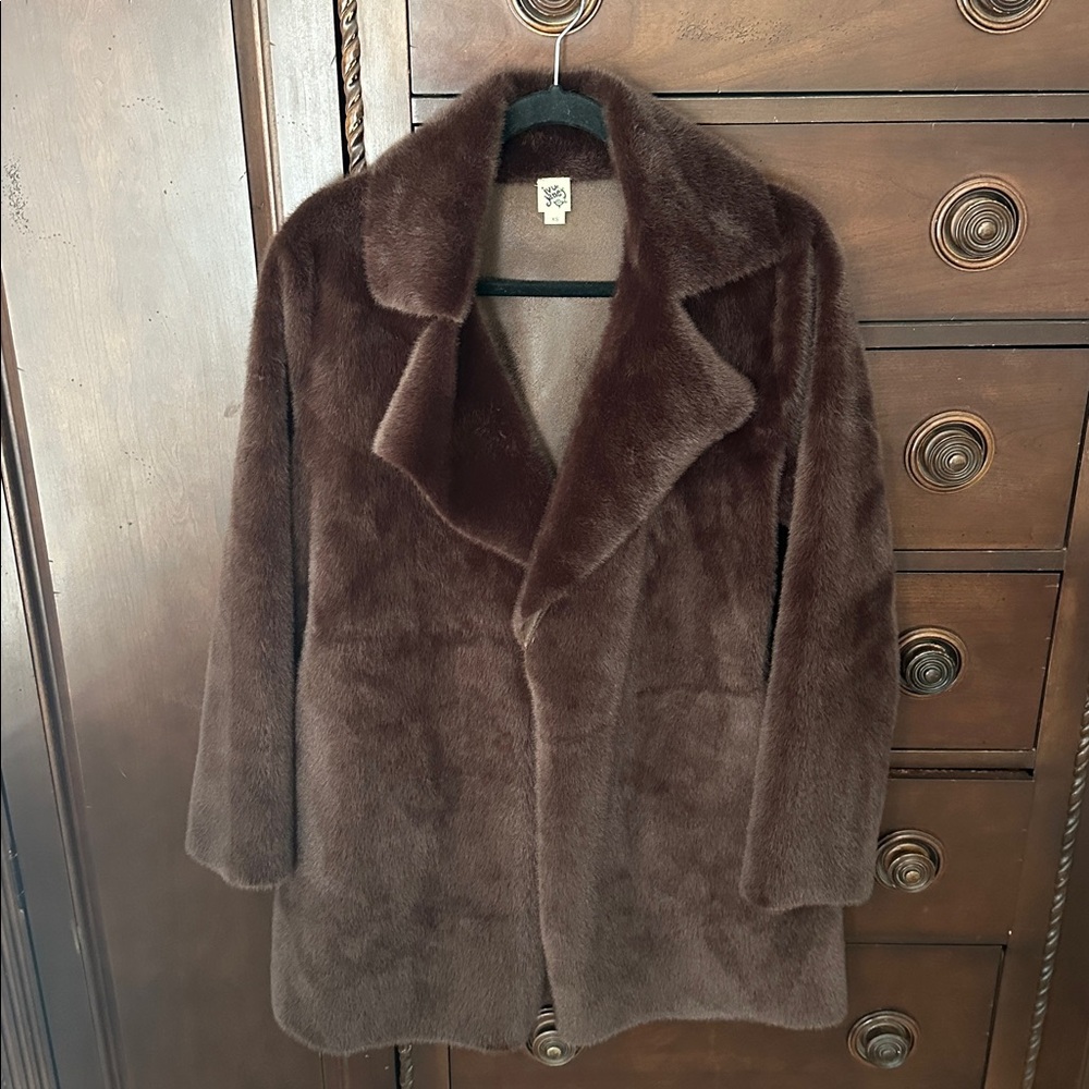 NEW - ivy jane Faux Brown Fur Coat - never worn